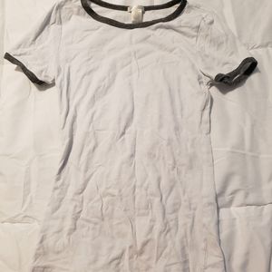 4/10 White and gray Bozzolo brand tee, size small.